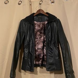 EUC Guess leather jacket